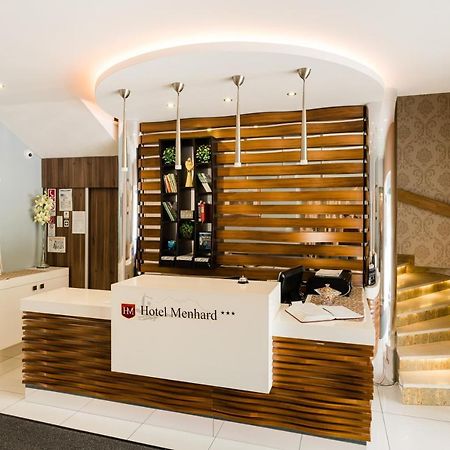Hotel Menhard Eksteriør bilde