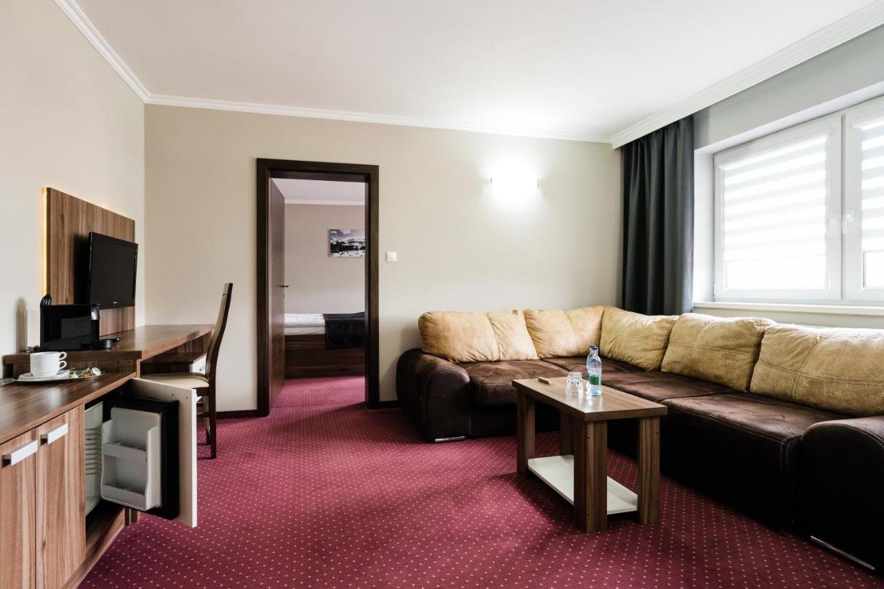 Hotel Menhard Eksteriør bilde